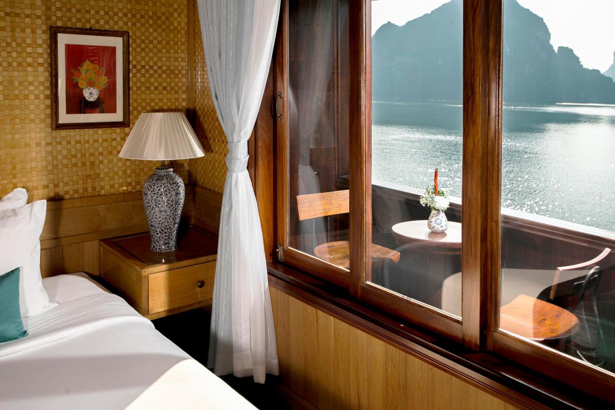 Hotel Bhaya Halong Cruises Ha Long Esterno foto